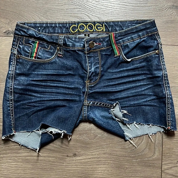 Like new coogi shorts - Picture 1 of 4